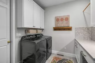 61981 Fall Creek Loop, Bend, OR 97702 - Photo 35