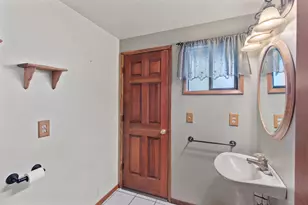 301 Canyon Dr, Grants Pass, OR 97527 - Photo 17