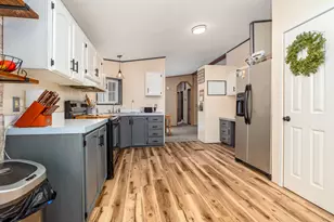 75 Anna Laura Rd, Jacksonville, OR 97530 - Photo 5