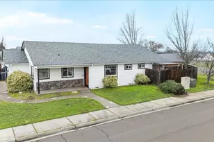 3585 Winter Run Dr, White City, OR 97503 - Photo 3