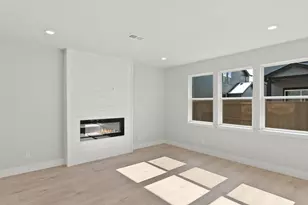 21657 SE Fuji Dr, Bend, OR 97702 - Photo 5