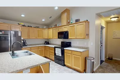 1821 SW I Street, Grants Pass, OR 97526 - Photo 5