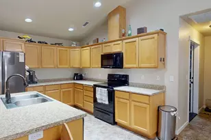 1821 SW I St, Grants Pass, OR 97526 - Photo 5