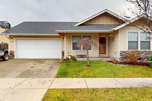 1821 SW I St, Grants Pass, OR 97526 - Photo 1