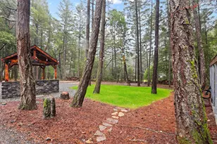 372 Thornbrook Dr, Merlin, OR 97532 - Photo 33