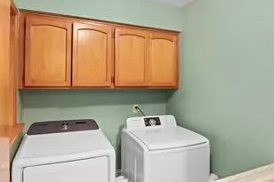 372 Thornbrook Dr, Merlin, OR 97532 - Photo 19