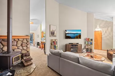 372 Thornbrook Drive, Merlin, OR 97532 - Photo 5