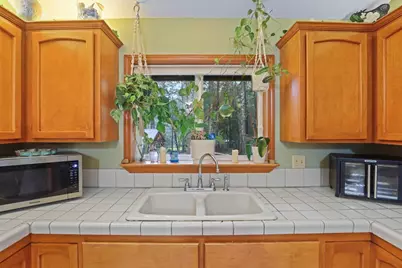 372 Thornbrook Drive, Merlin, OR 97532 - Photo 11