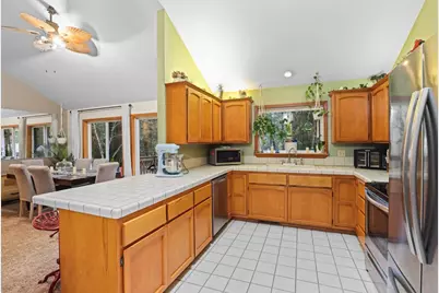 372 Thornbrook Drive, Merlin, OR 97532 - Photo 9