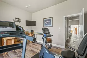 910 Cinnamon Teal Dr, Redmond, OR 97756 - Photo 39