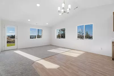 925 SE Starview Avenue Lot #23, Madras, OR 97741 - Photo 13