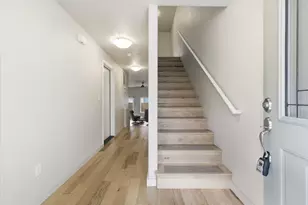 237 Dunthorpe Dr, Medford, OR 97504 - Photo 3