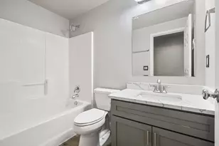 1320 NE 3rd St, Redmond, OR 97756 - Photo 25