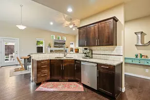 19671 Hollygrape St, Bend, OR 97702 - Photo 13