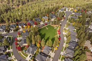 19671 Hollygrape St, Bend, OR 97702 - Photo 37