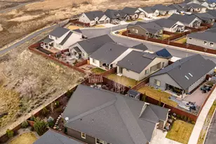 961 NE Hudspeth Cir, Prineville, OR 97754 - Photo 33