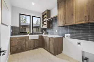 3350 NW Leavitt Ln, Bend, OR 97703 - Photo 25