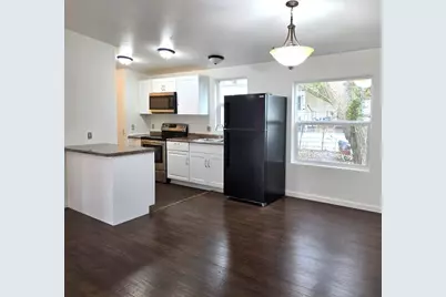 939 S Valley View Road #UNIT 10, Ashland, OR 97520 - Photo 5