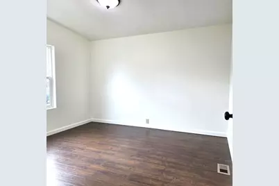 939 S Valley View Road #UNIT 10, Ashland, OR 97520 - Photo 11