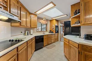 183 Kingsley Dr, Grants Pass, OR 97526 - Photo 11