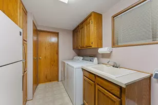 183 Kingsley Dr, Grants Pass, OR 97526 - Photo 21