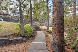 250 NW 17th St, Bend, OR 97703 - Photo 5