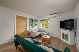 1941 NW Monterey Pines Dr, Bend, OR 97703 - Photo 3