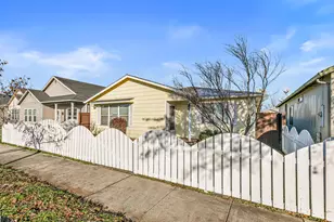 2324 Maple Park Dr, Medford, OR 97501 - Photo 1