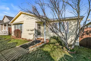 2324 Maple Park Dr, Medford, OR 97501 - Photo 3