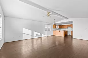 2324 Maple Park Dr, Medford, OR 97501 - Photo 7