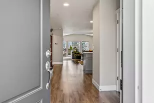 660 NW 26th St, Redmond, OR 97756 - Photo 3