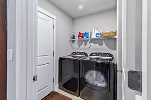 660 NW 26th St, Redmond, OR 97756 - Photo 19