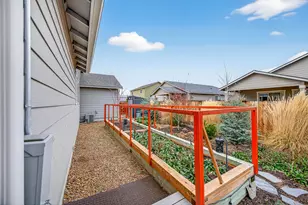 660 NW 26th St, Redmond, OR 97756 - Photo 35