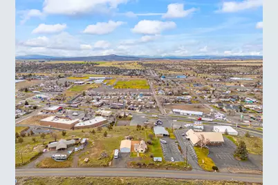 1030 S Adams Drive, Madras, OR 97741 - Photo 33