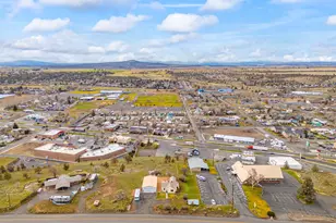 1030 S Adams Dr, Madras, OR 97741 - Photo 33