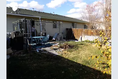 312 NW 21st Street, Redmond, OR 97756 - Photo 17