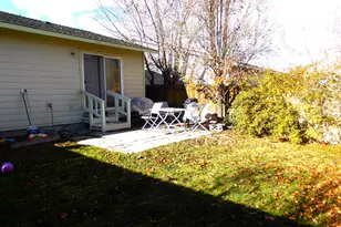 312 NW 21st St, Redmond, OR 97756 - Photo 19