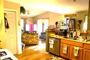 312 NW 21st St, Redmond, OR 97756 - Photo 9