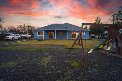 594 W Gregory Road, Central Point, OR 97502 - Photo 17