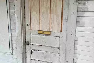 519 NW D St, Grants Pass, OR 97526 - Photo 5