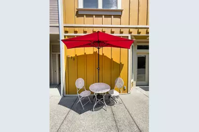 175 E E Street, Jacksonville, OR 97530 - Photo 27