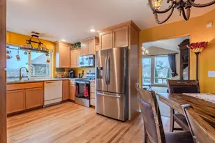 418 Phoenix Hills Dr, Phoenix, OR 97535 - Photo 9