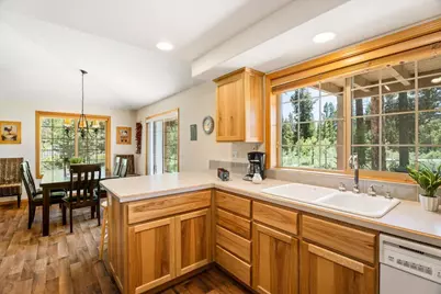 57785 Mt Rainier Lane #7, Sunriver, OR 97707 - Photo 9