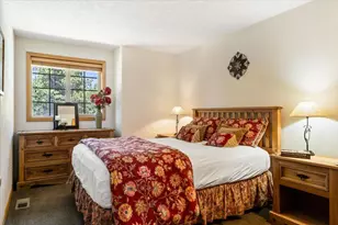 57785 Mt Rainier Ln, Sunriver, OR 97707 - Photo 21