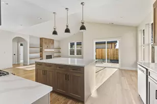 1692 NW Larch Ave, Redmond, OR 97756 - Photo 15