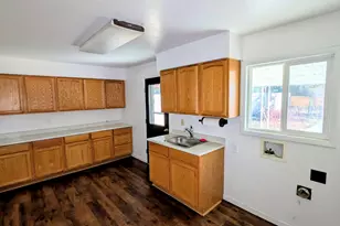 943 S 4th St, Lakeview, OR 97630 - Photo 5