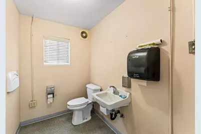 1596 NW Washington Boulevard, Grants Pass, OR 97526 - Photo 19