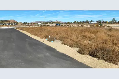 3243 NW 7th Street, Redmond, OR 97756 - Photo 3