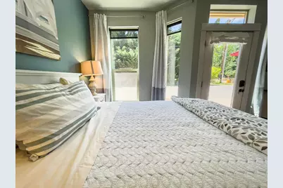 175 E E Street, Jacksonville, OR 97530 - Photo 9