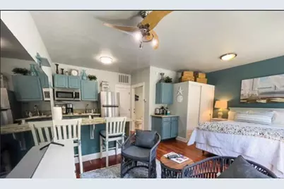 175 E E Street, Jacksonville, OR 97530 - Photo 3